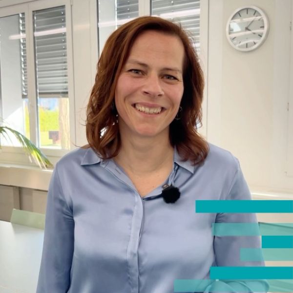 Evelin Woodtli, die Geschäftsführerin von SO-Energie, war ebenfalls Teil der Jury, die die "myidea"-Abschlussprojekte unserer Studierenden beurteilte. Was hat sie aus diesem Nachmittag voller Ideen mitgenommen? 

Interessiert an der Höheren Fachschule Pflege in Olten? Hier informieren: https://hf-pflege.ch

#BBZ #GSBS #HFPO #Fachschule #Pflege #Olten #Bildung #Weiterbildung